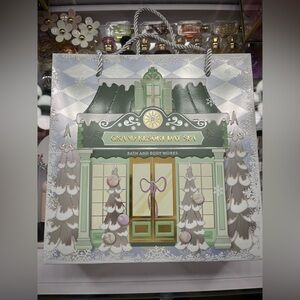 Bath and Body Works Holiday Gift Bag